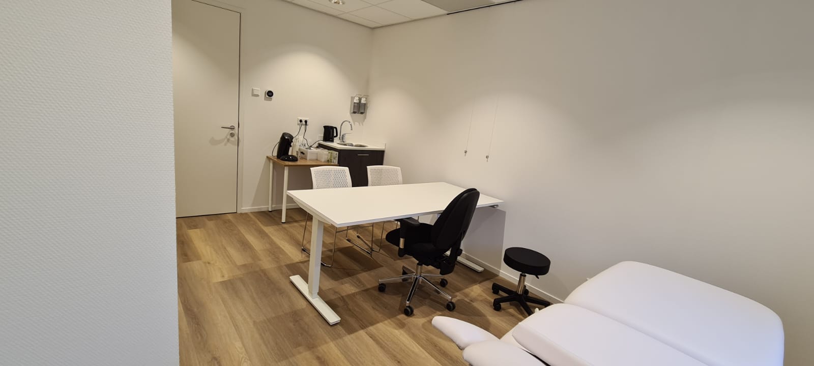 ADD Flex4you Tilburg conservatoriumlaan witte kamer 2 overview.jpg